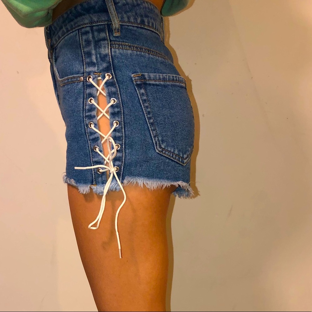 DENIM LACEUP SHORTS